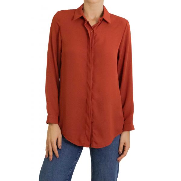 Camicia tinta unita con colletto e bottoni 